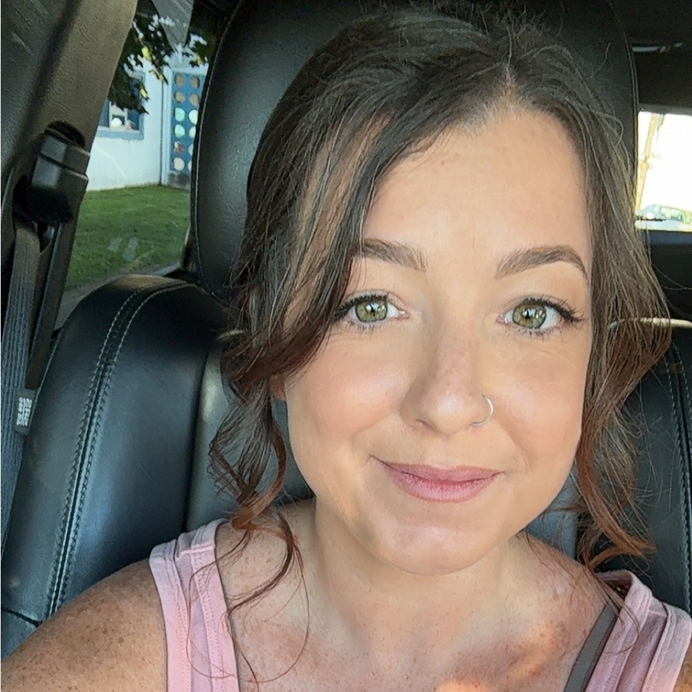 Meet your Posher, Nicole